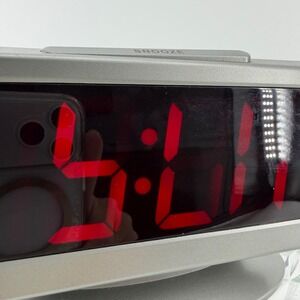 Advance Model 3112 Silver Dig\ital Alarm Clock Snooze Function ETL Listed‎